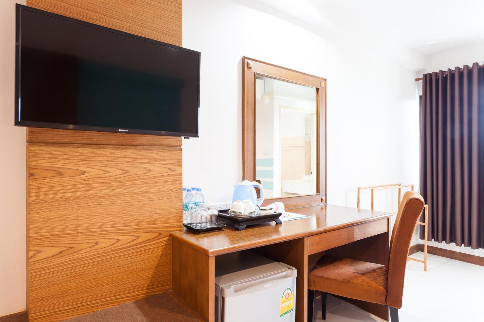 We Briza Hotel Chiangmai Chiang Mai Exterior photo